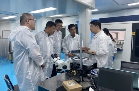 廣饒縣政府投資促進中心與金頓激光共謀輪胎行業(yè)智造新篇章